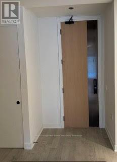 209 - 123 Maurice Drive, Oakville, Ontario  L6K 2W6 - Photo 6 - W12589966