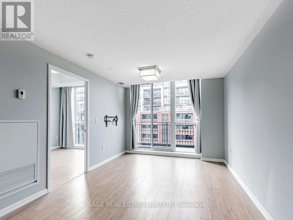 833 - 830 Lawrence Avenue W, Toronto, Ontario  M6A 0B6 - Photo 2 - W12589996