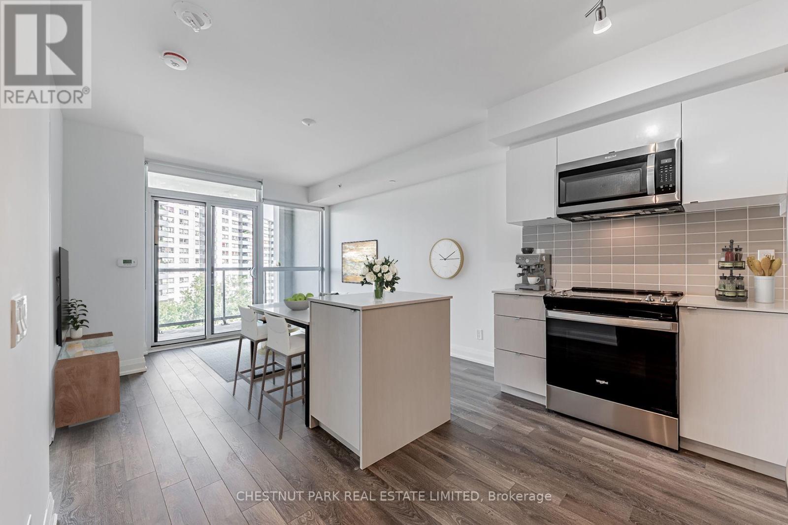 703 - 1461 Lawrence Avenue W, Toronto, Ontario  M6L 1B2 - Photo 3 - W12590006