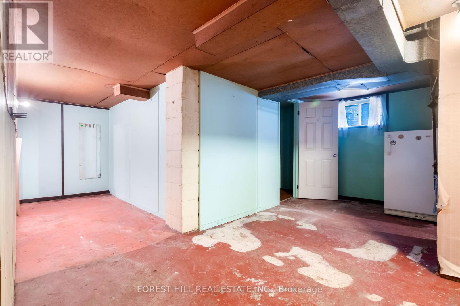 1141 Glengrove Avenue, Toronto, Ontario  M6B 2K5 - Photo 29 - W12590016