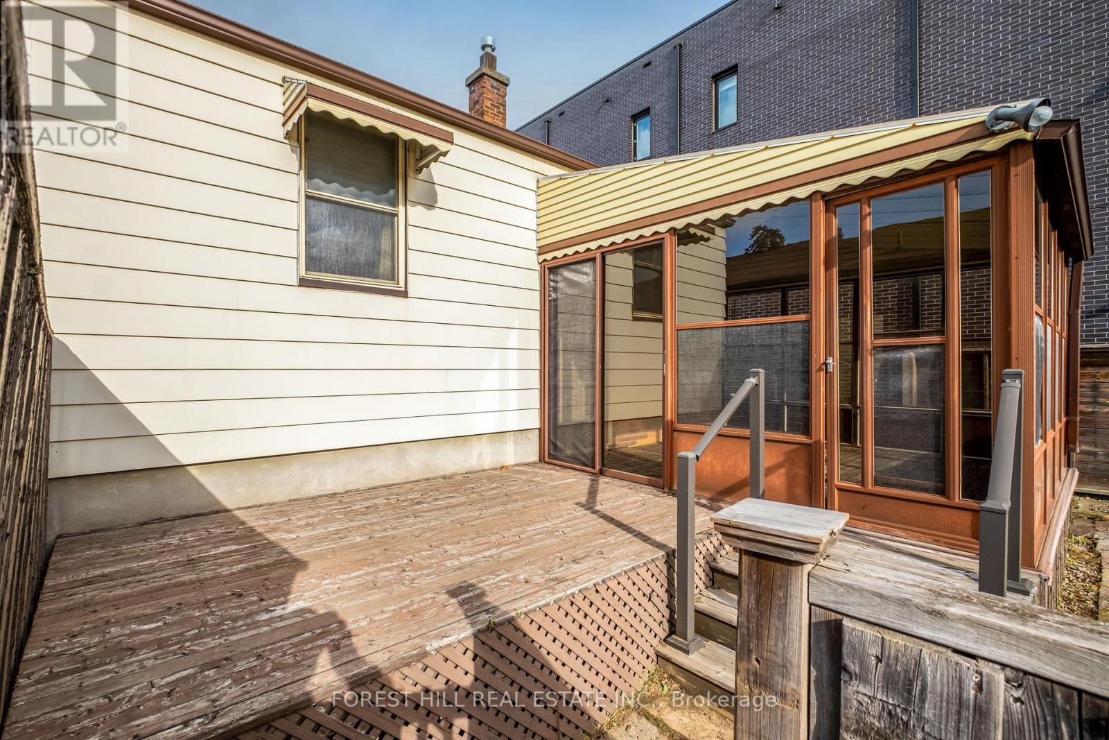 1141 Glengrove Avenue, Toronto, Ontario  M6B 2K5 - Photo 40 - W12590016