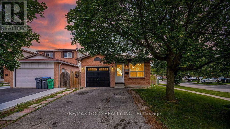228 MARTINDALE CRESCENT, Brampton, Ontario