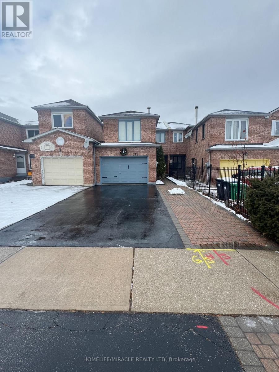 711 ASHPRIOR AVENUE, Mississauga, Ontario
