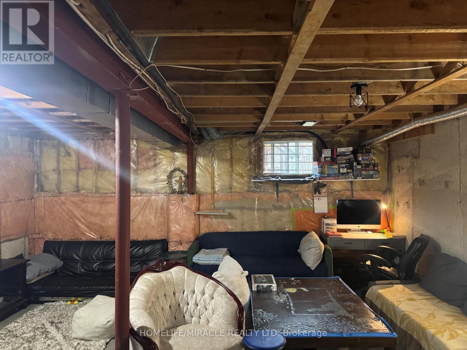 711 Ashprior Avenue, Mississauga, Ontario  L5R 3N8 - Photo 14 - W12590064