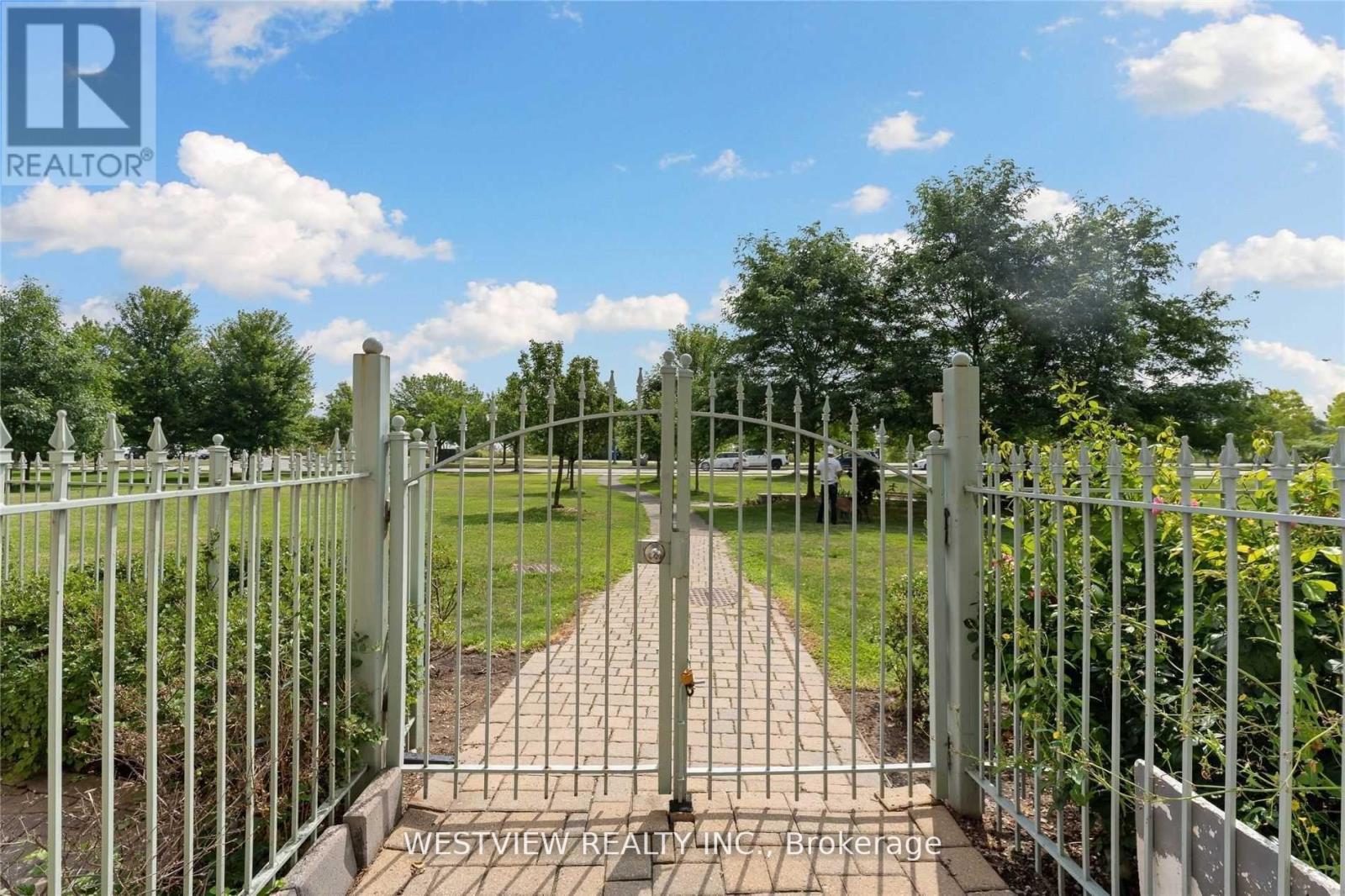 306 - 2111 Lake Shore Boulevard W, Toronto, Ontario  M8V 4B2 - Photo 5 - W12590086