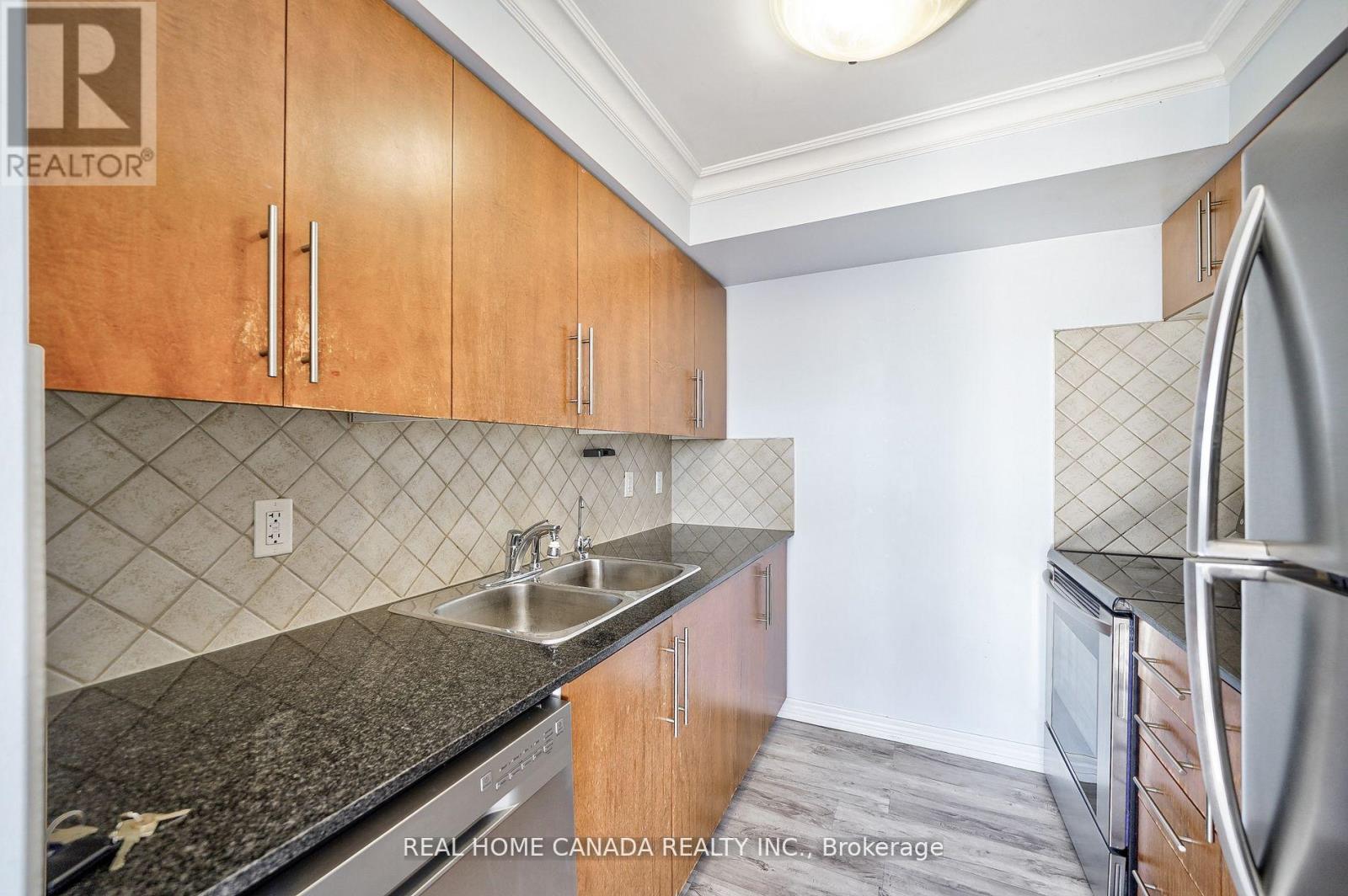 2611 - 310 Burnhamthorpe Road W, Mississauga, Ontario  L5B 4P9 - Photo 13 - W12590092