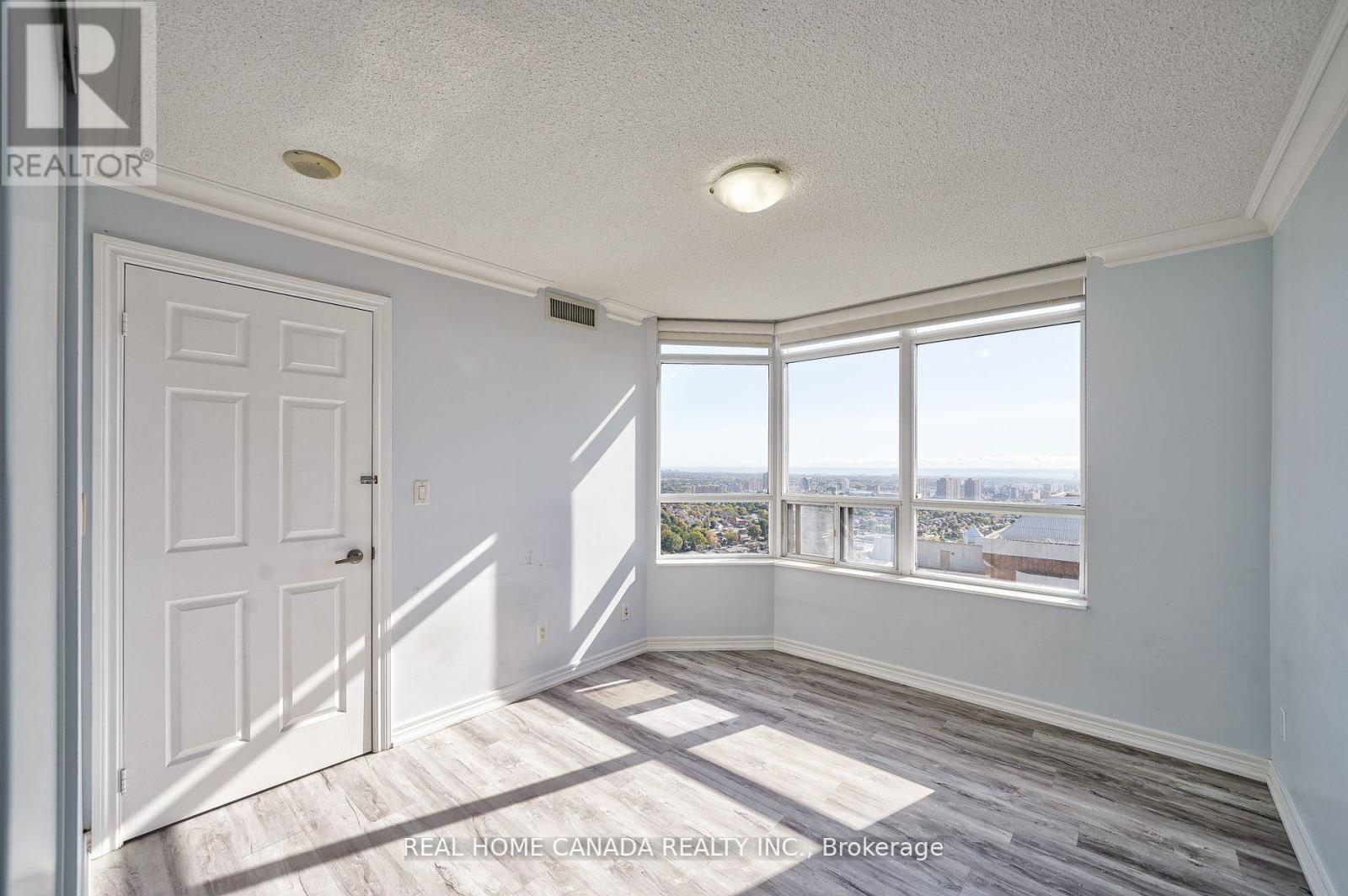 2611 - 310 Burnhamthorpe Road W, Mississauga, Ontario  L5B 4P9 - Photo 19 - W12590092