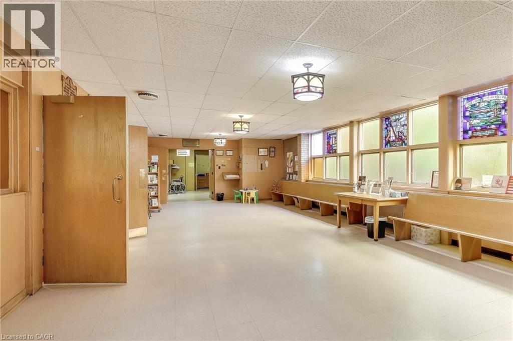 1974 King Street E, Hamilton, Ontario  L8K 1W3 - Photo 11 - 40765266