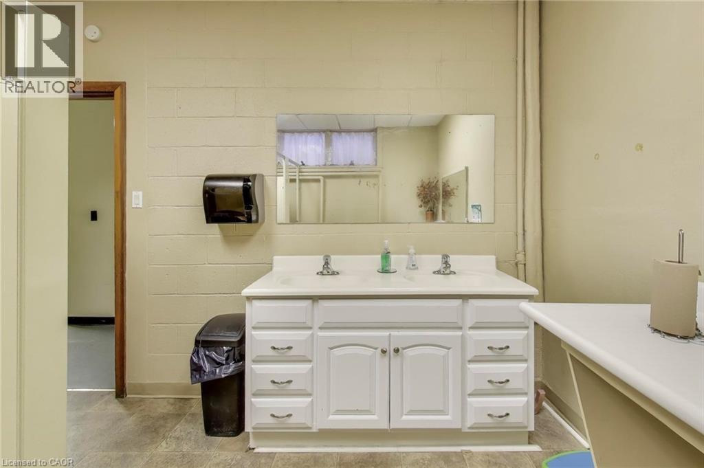 1974 King Street E, Hamilton, Ontario  L8K 1W3 - Photo 42 - 40765266