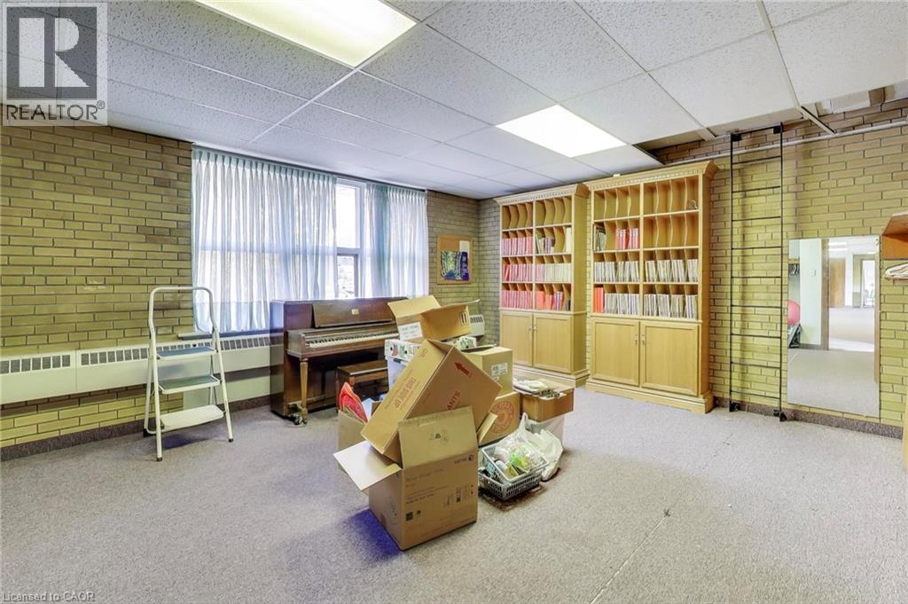 1974 King Street E, Hamilton, Ontario  L8K 1W3 - Photo 27 - 40765266