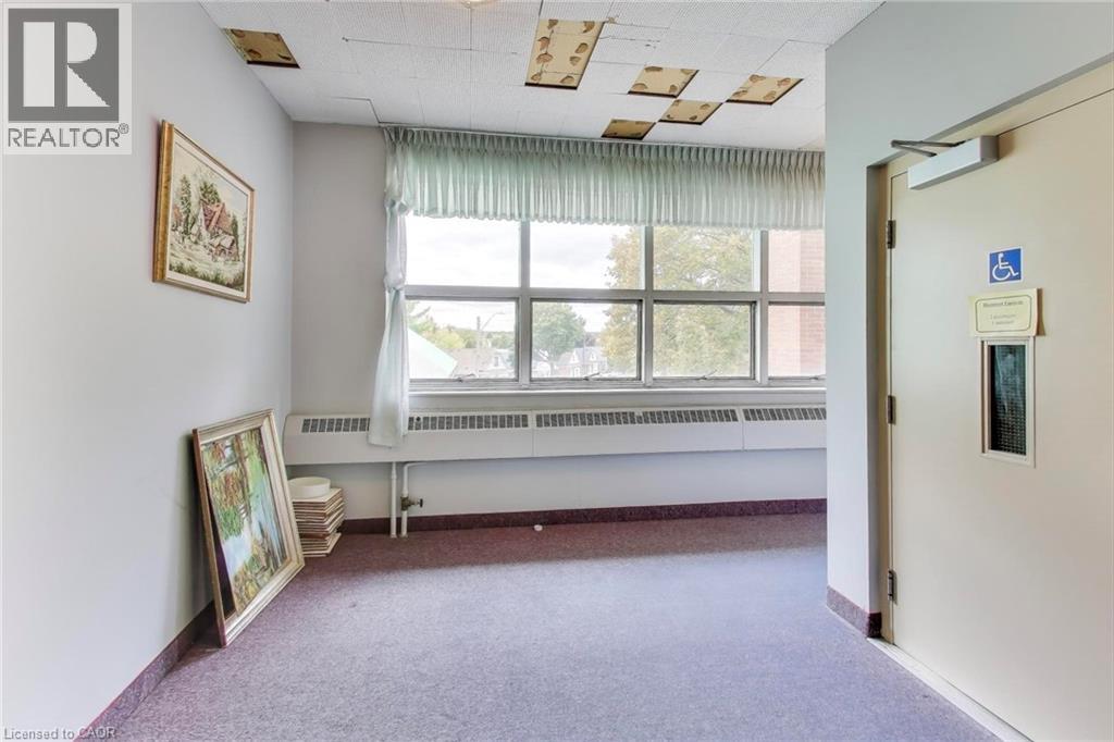 1974 King Street E, Hamilton, Ontario  L8K 1W3 - Photo 28 - 40765266