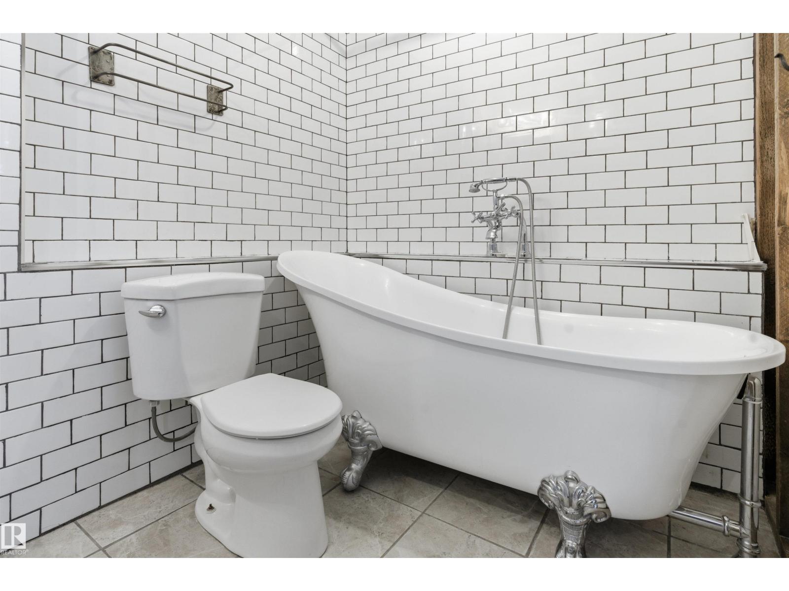 11026 108 Av Nw, Edmonton, Alberta  T5H 3G4 - Photo 34 - E4467035