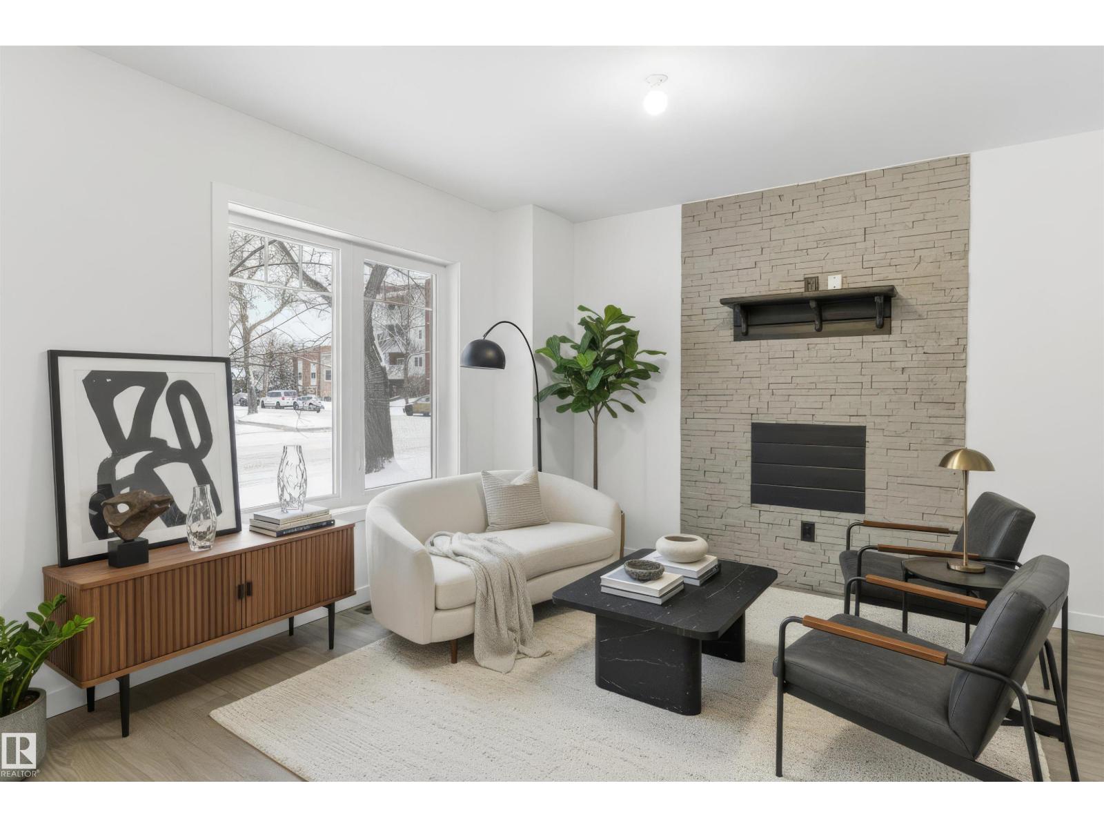 11026 108 Av Nw, Edmonton, Alberta  T5H 3G4 - Photo 3 - E4467035