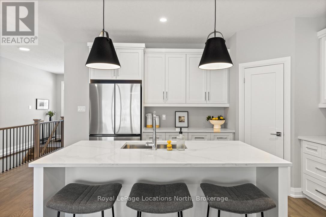 160 Eccles Avenue, West Grey, Ontario  N0G 1R0 - Photo 14 - X12590130