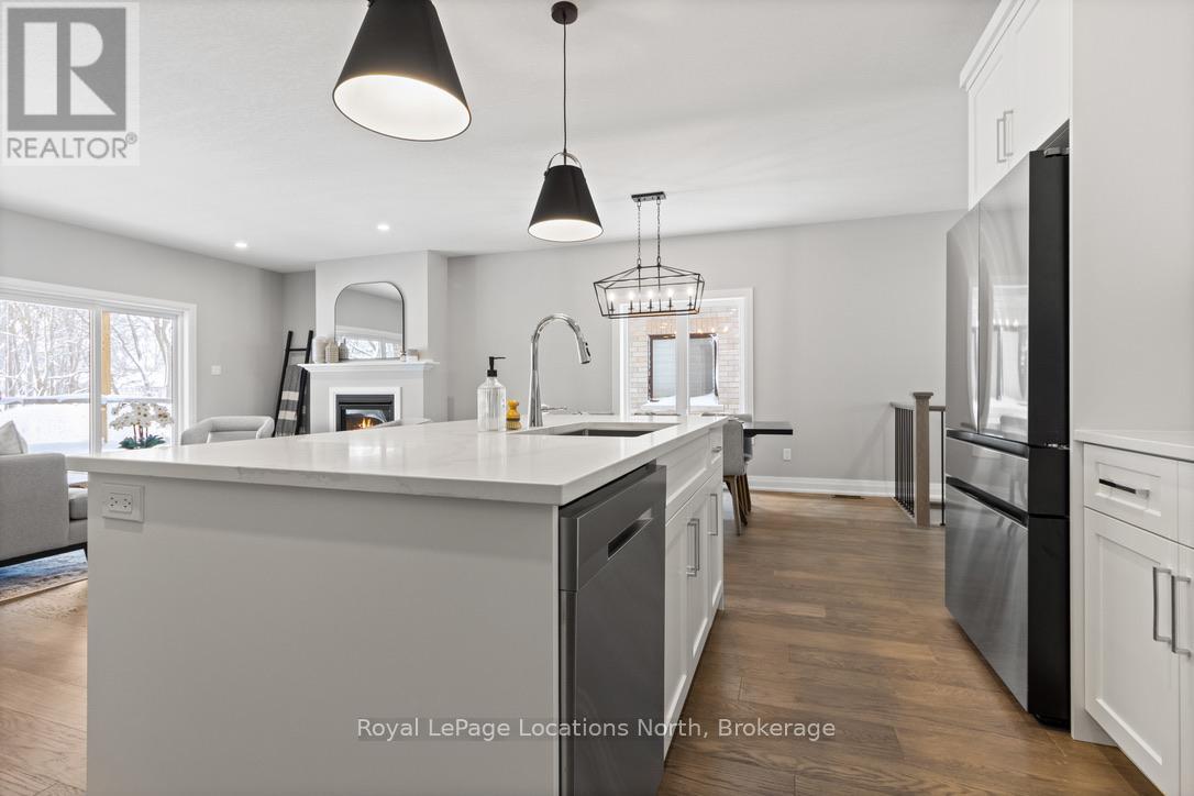 160 Eccles Avenue, West Grey, Ontario  N0G 1R0 - Photo 15 - X12590130