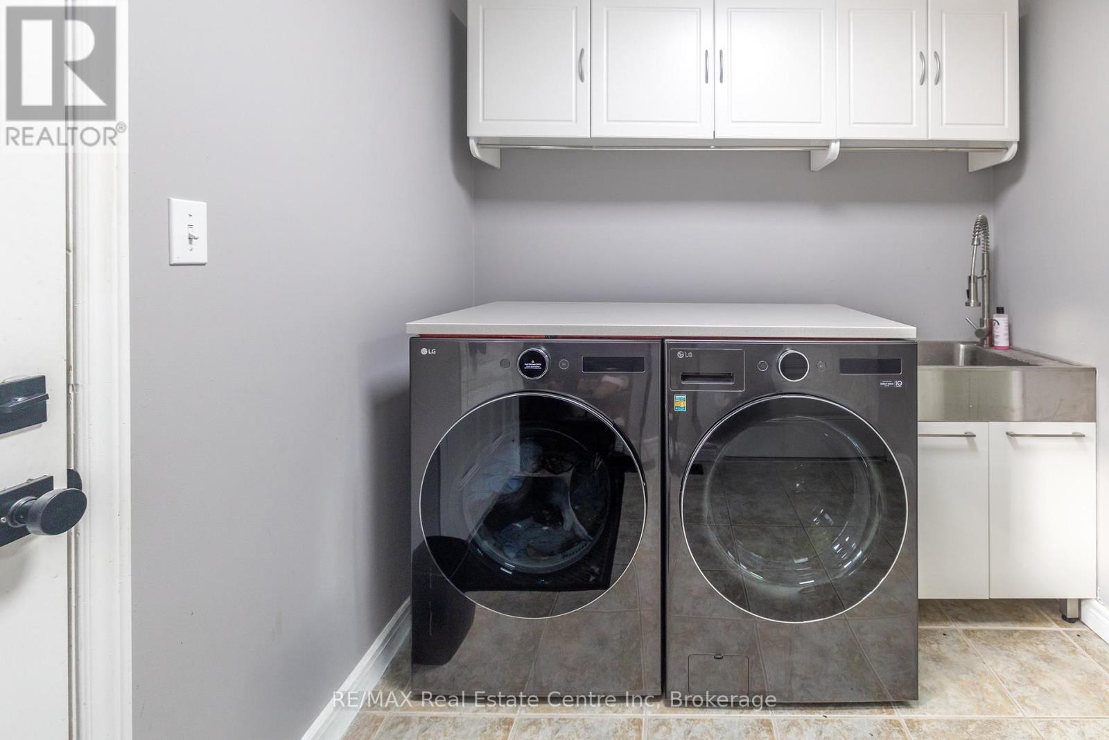 104 Schmidt Drive, Wellington North (Arthur), Ontario  N0G 1A0 - Photo 12 - X12590188