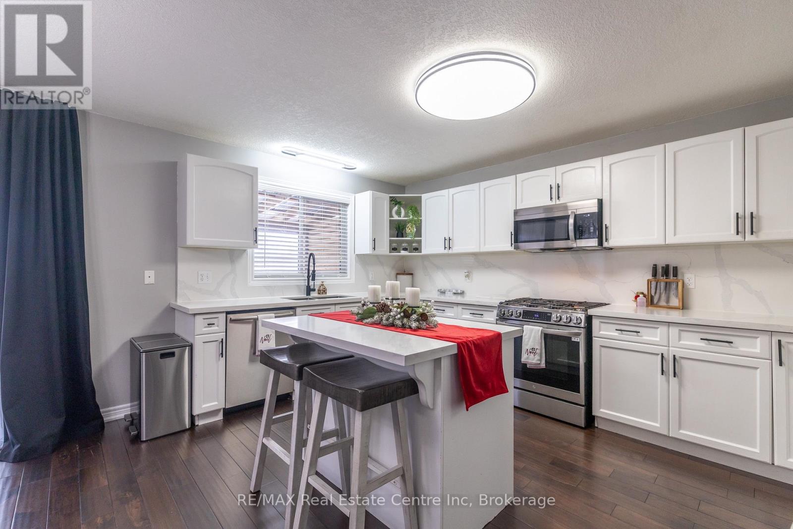 104 Schmidt Drive, Wellington North (Arthur), Ontario  N0G 1A0 - Photo 14 - X12590188