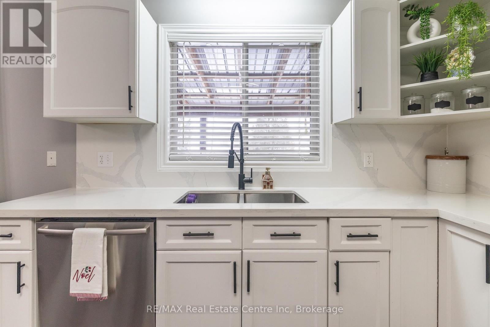 104 Schmidt Drive, Wellington North (Arthur), Ontario  N0G 1A0 - Photo 17 - X12590188