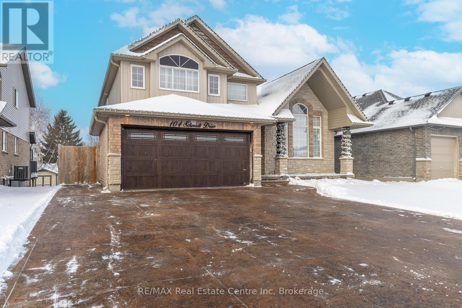 104 Schmidt Drive, Wellington North (Arthur), Ontario  N0G 1A0 - Photo 3 - X12590188