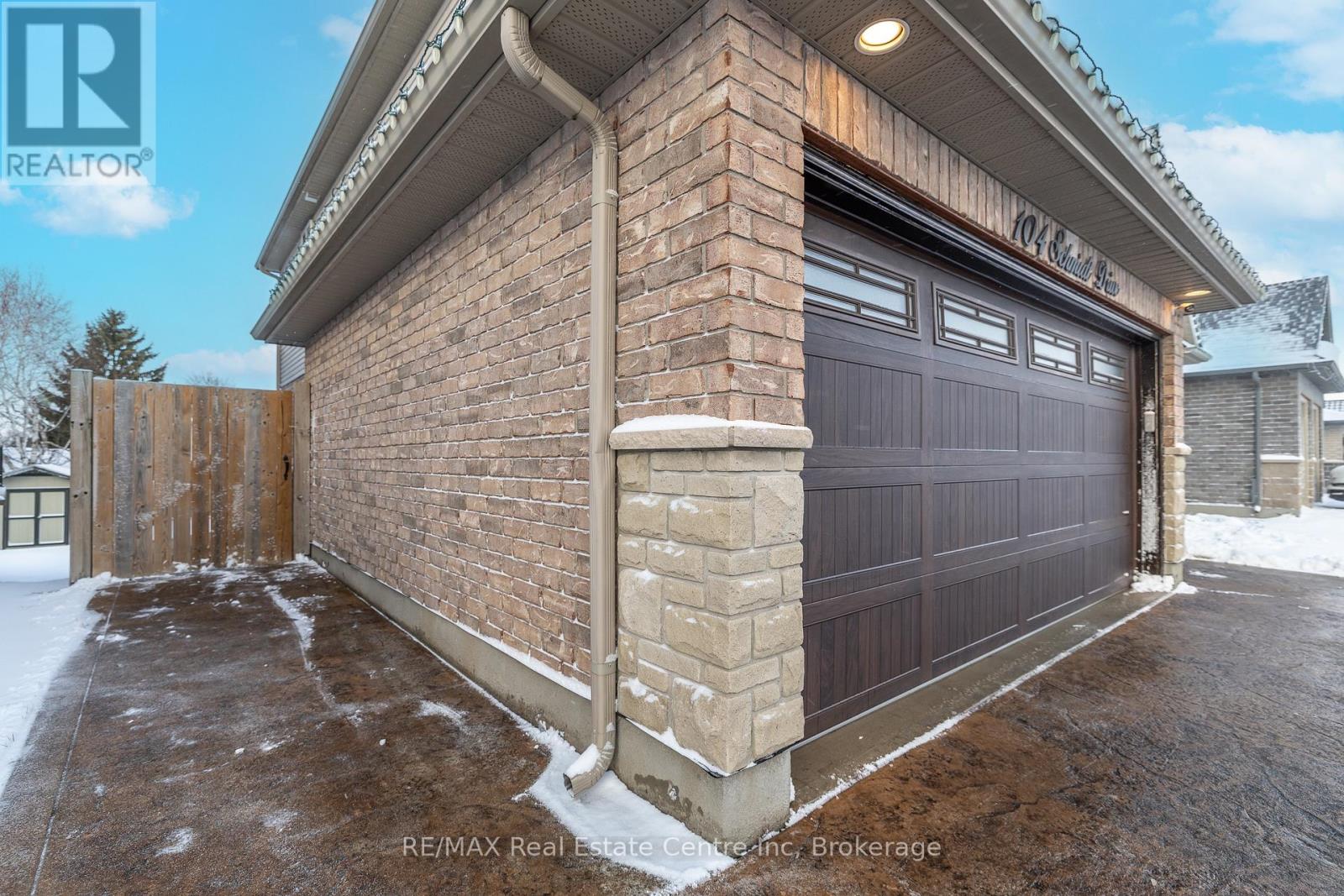 104 Schmidt Drive, Wellington North (Arthur), Ontario  N0G 1A0 - Photo 4 - X12590188