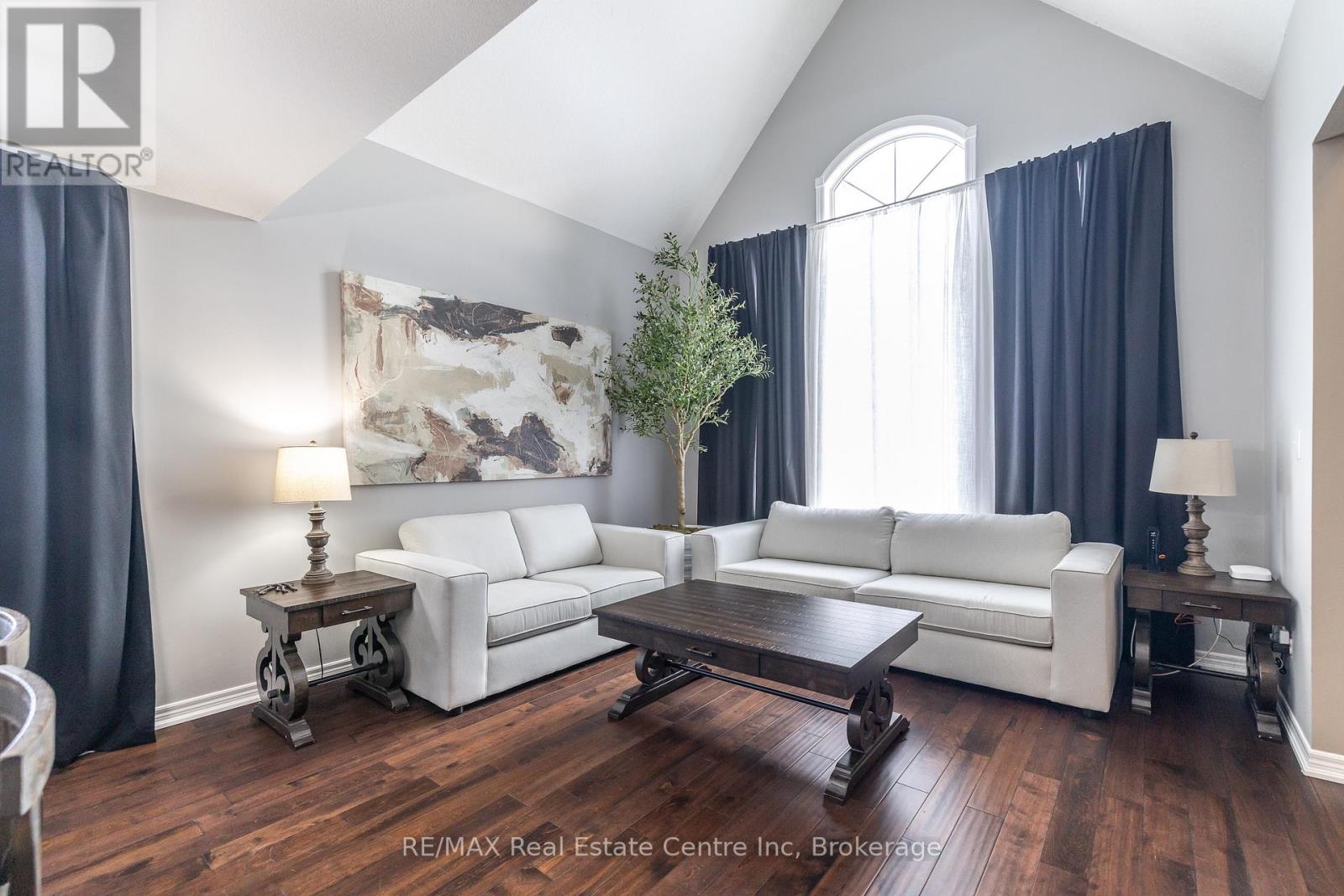 104 Schmidt Drive, Wellington North (Arthur), Ontario  N0G 1A0 - Photo 8 - X12590188