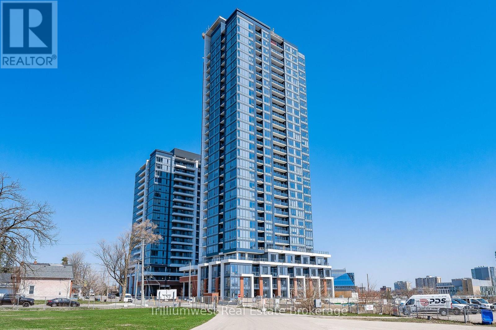 1601 - 15 Wellington Street S, Kitchener, Ontario  N2G 0E4 - Photo 2 - X12590198