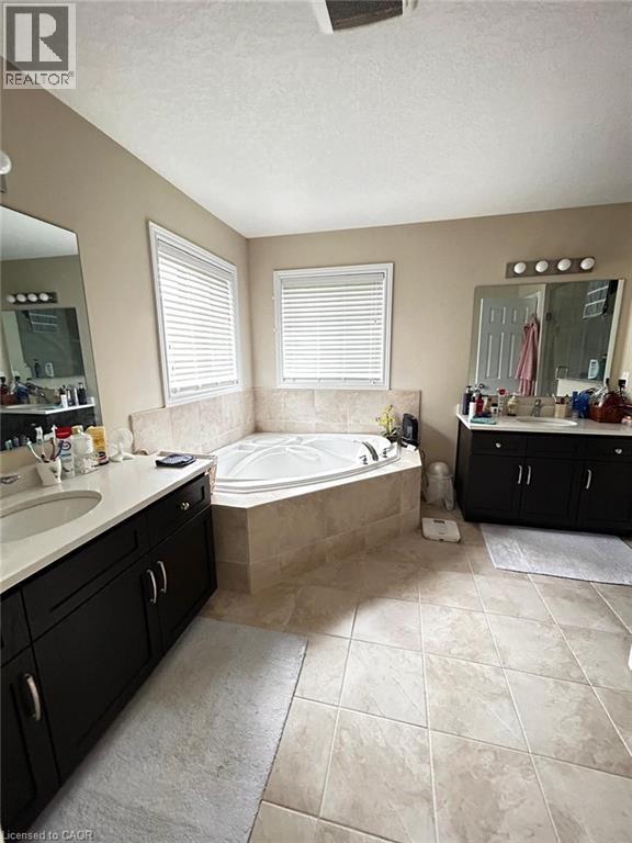 722 Sundew Drive, Waterloo, Ontario  N2V 0C4 - Photo 16 - 40787765