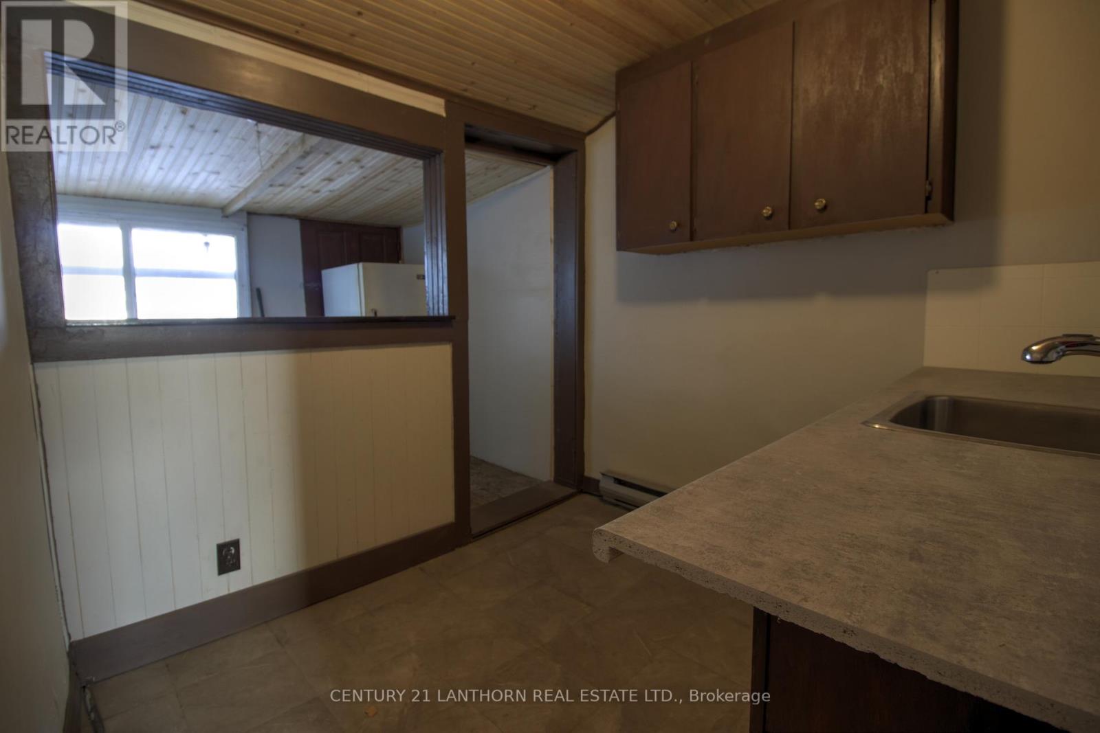 325 Picton Main Street E, Prince Edward County (Picton Ward), Ontario  K0K 2T0 - Photo 15 - X12590170