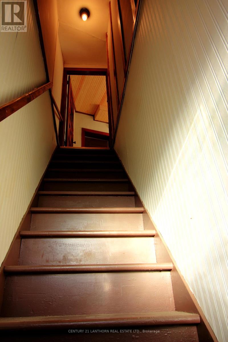 325 Picton Main Street E, Prince Edward County (Picton Ward), Ontario  K0K 2T0 - Photo 21 - X12590170