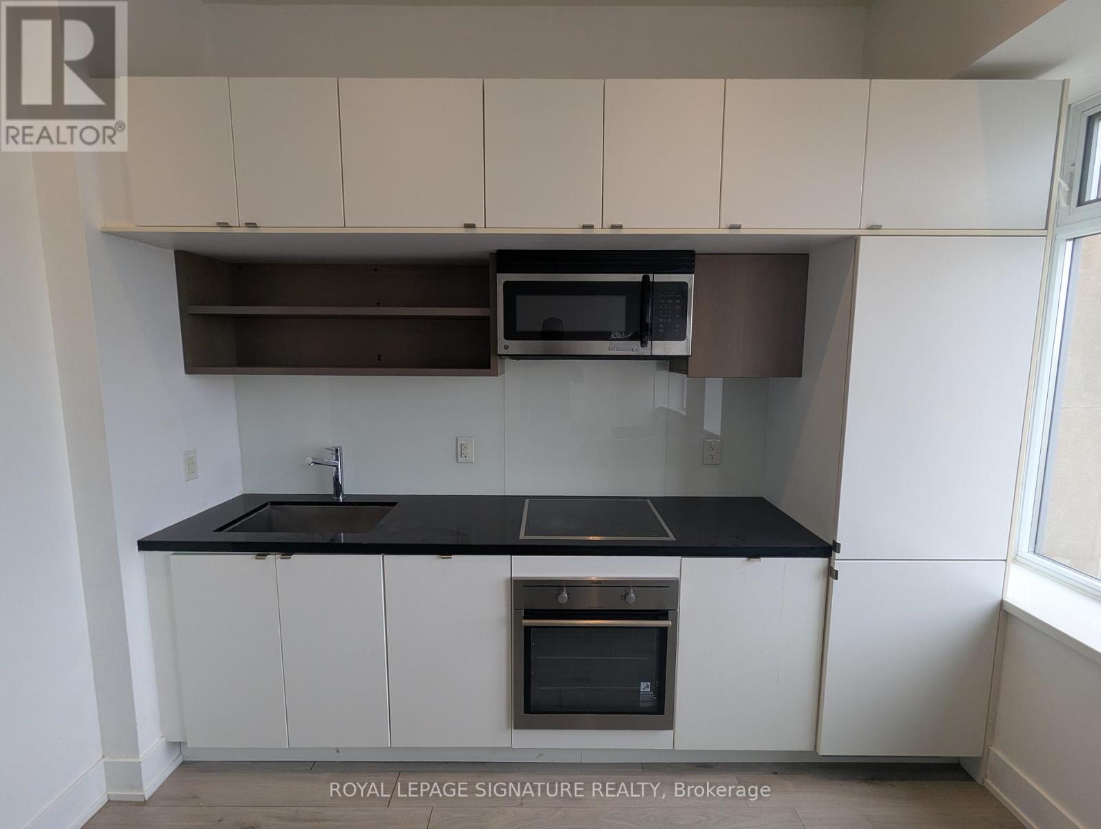 1501 - 111 St Clair Avenue W, Toronto, Ontario  M4V 1N5 - Photo 4 - C12589628