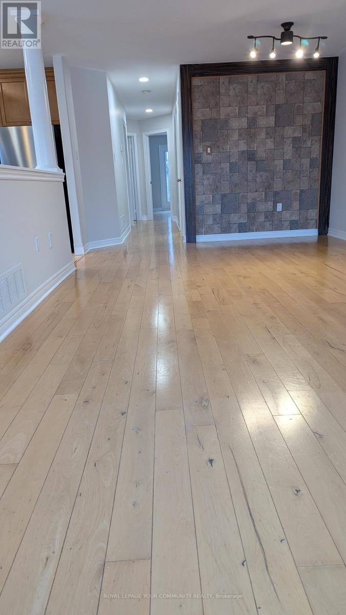 Main Floor - 50 Smith Street, Bradford West Gwillimbury, Ontario  L3Z 3C9 - Photo 5 - N12590054