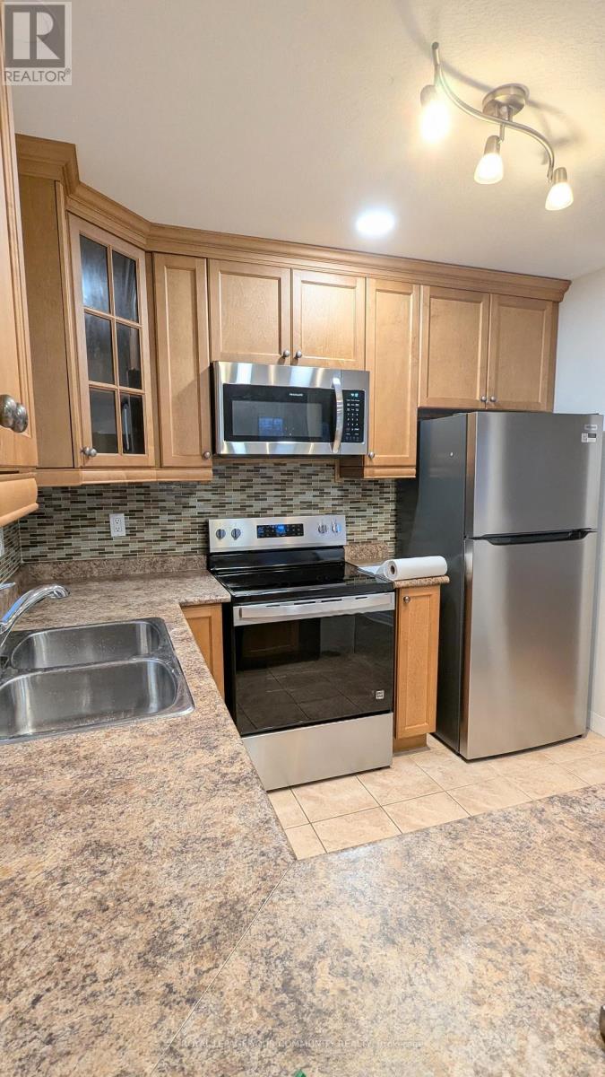 Main Floor - 50 Smith Street, Bradford West Gwillimbury, Ontario  L3Z 3C9 - Photo 4 - N12590054