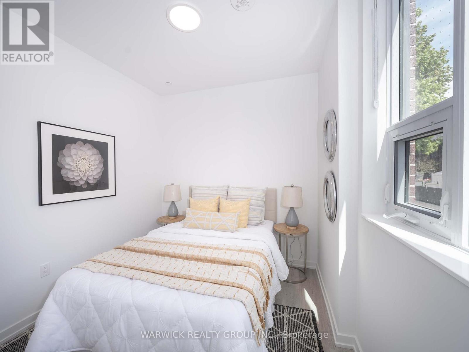 229 - 4365 Bloor Street W, Toronto, Ontario  M9C 1R3 - Photo 16 - W12529532