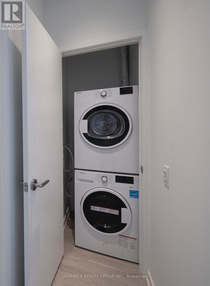 229 - 4365 Bloor Street W, Toronto, Ontario  M9C 1R3 - Photo 6 - W12529532