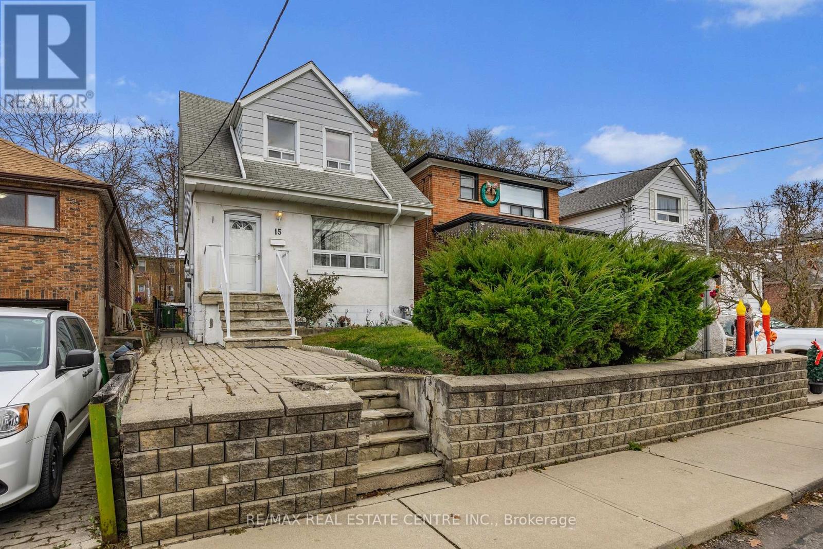 15 CLIFF STREET, Toronto, Ontario