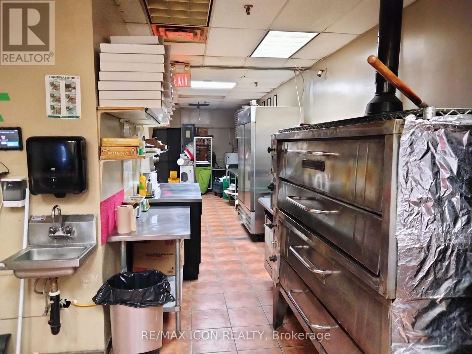 10 & 11 - 775 Southdale Rd Road E, London South, Ontario  N6E 2C6 - Photo 11 - X12590218