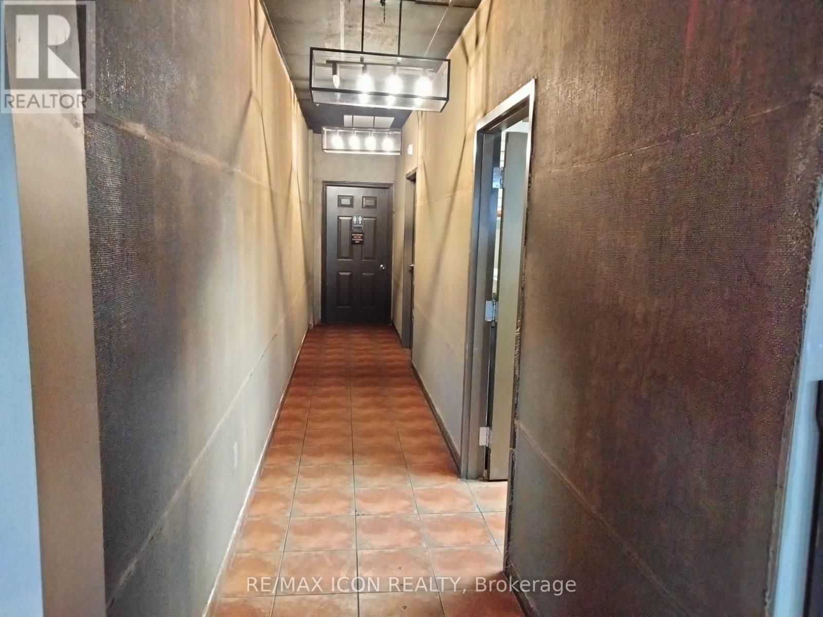 10 & 11 - 775 Southdale Rd Road E, London South, Ontario  N6E 2C6 - Photo 3 - X12590218