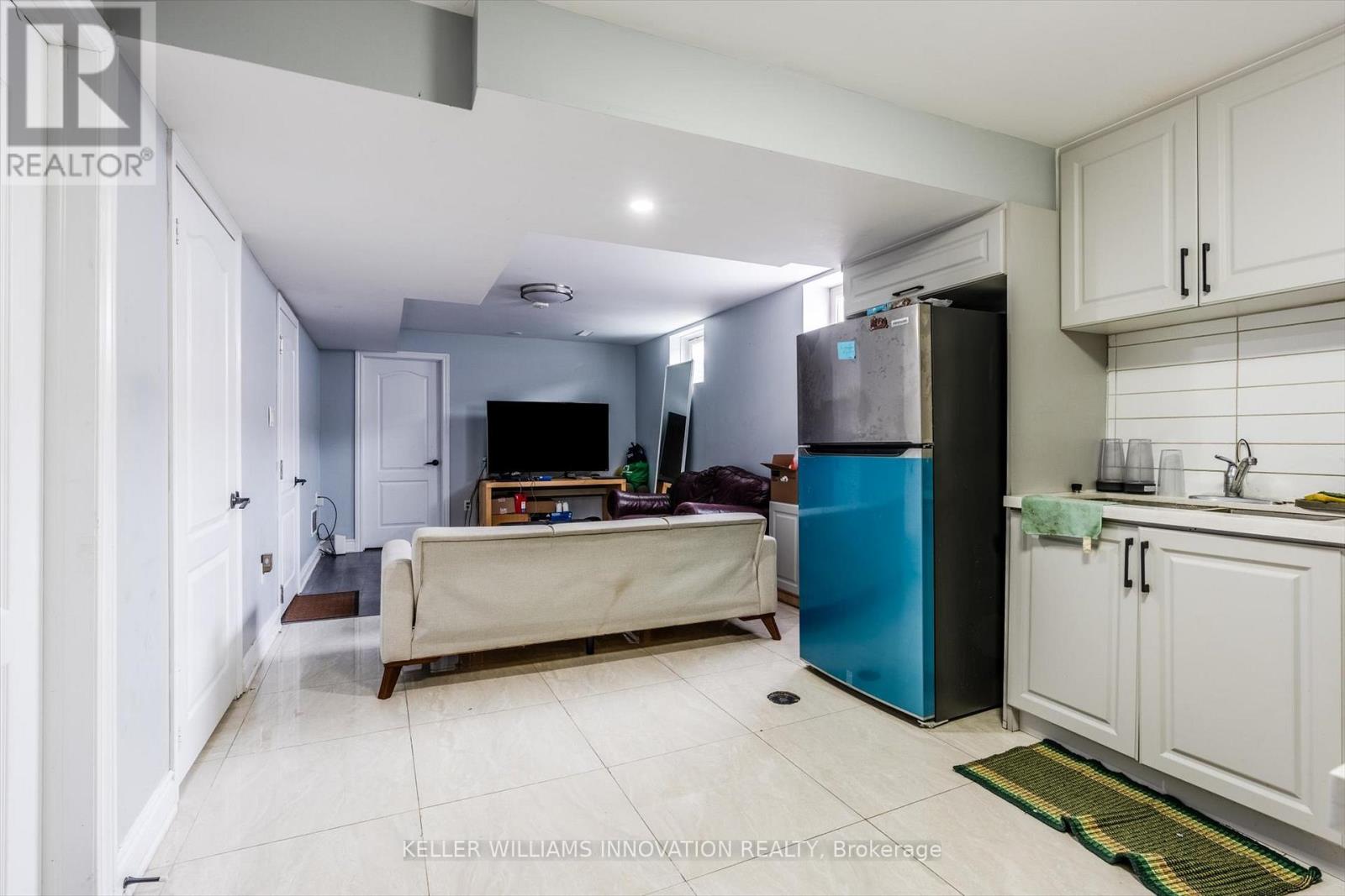 643 Doon Drive S, Waterloo, Ontario  N2P 2X5 - Photo 5 - X12589914