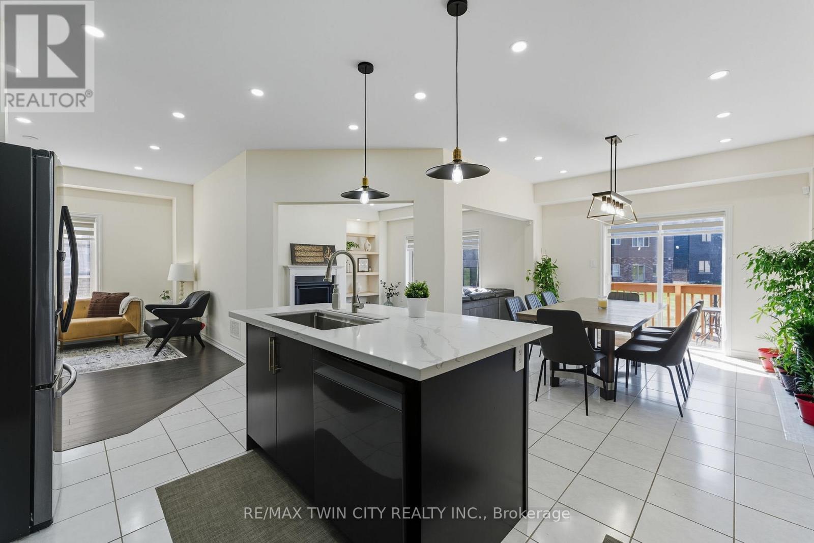 23 Whitton Drive, Brant, Ontario  N3L 0L1 - Photo 12 - X12589954