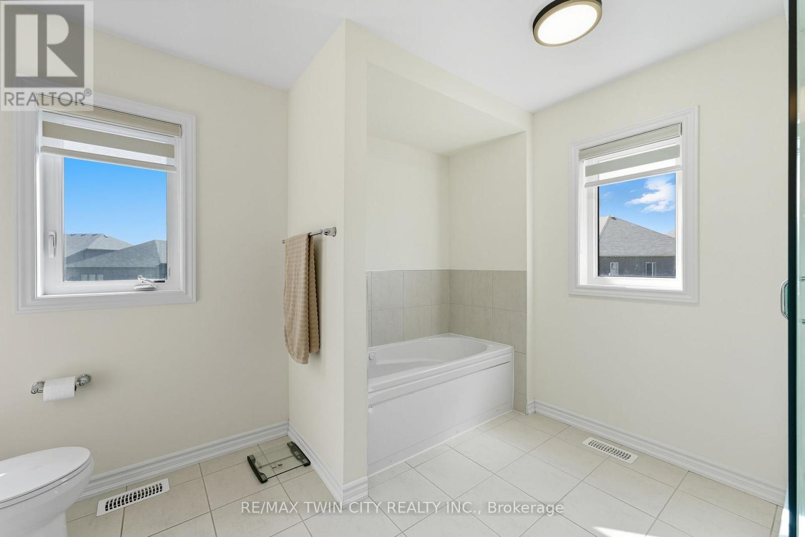 23 Whitton Drive, Brant, Ontario  N3L 0L1 - Photo 24 - X12589954