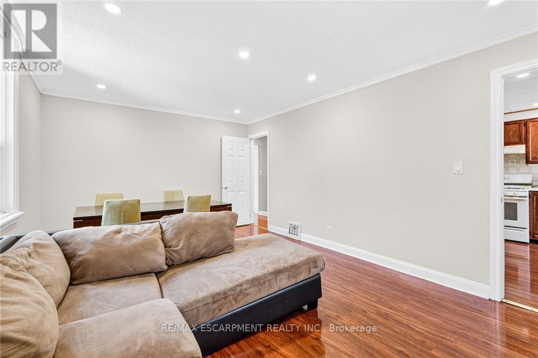 111 Leland Street, Hamilton, Ontario  L8S 3A3 - Photo 12 - X12589962