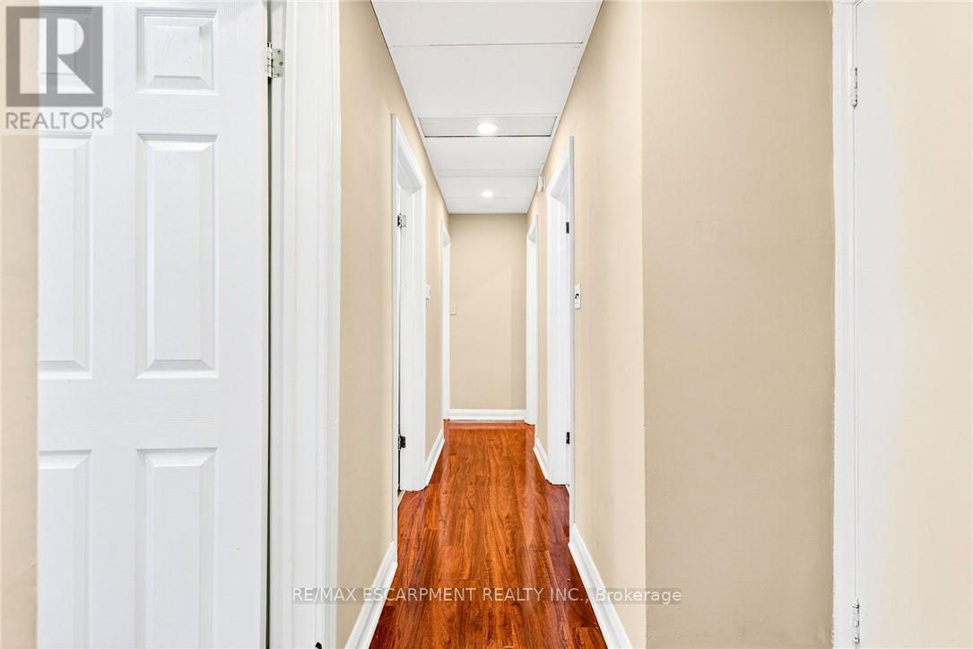 111 Leland Street, Hamilton, Ontario  L8S 3A3 - Photo 16 - X12589962