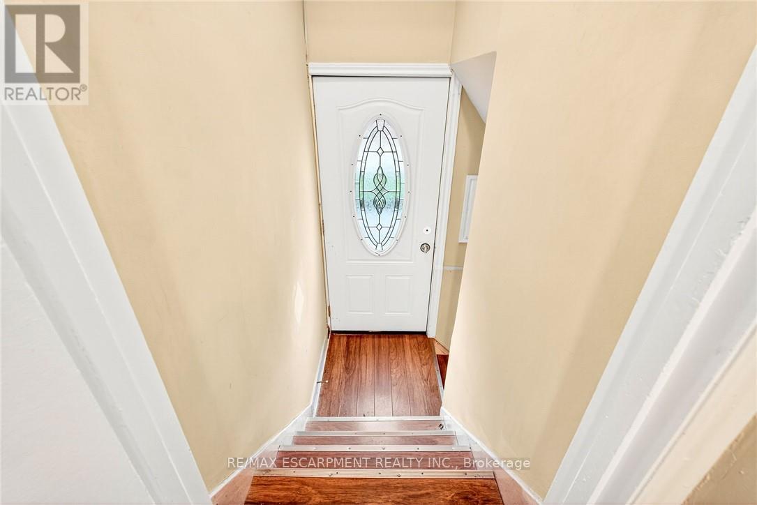 111 Leland Street, Hamilton, Ontario  L8S 3A3 - Photo 25 - X12589962