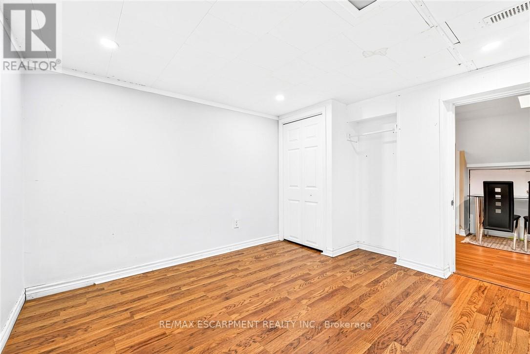 111 Leland Street, Hamilton, Ontario  L8S 3A3 - Photo 36 - X12589962