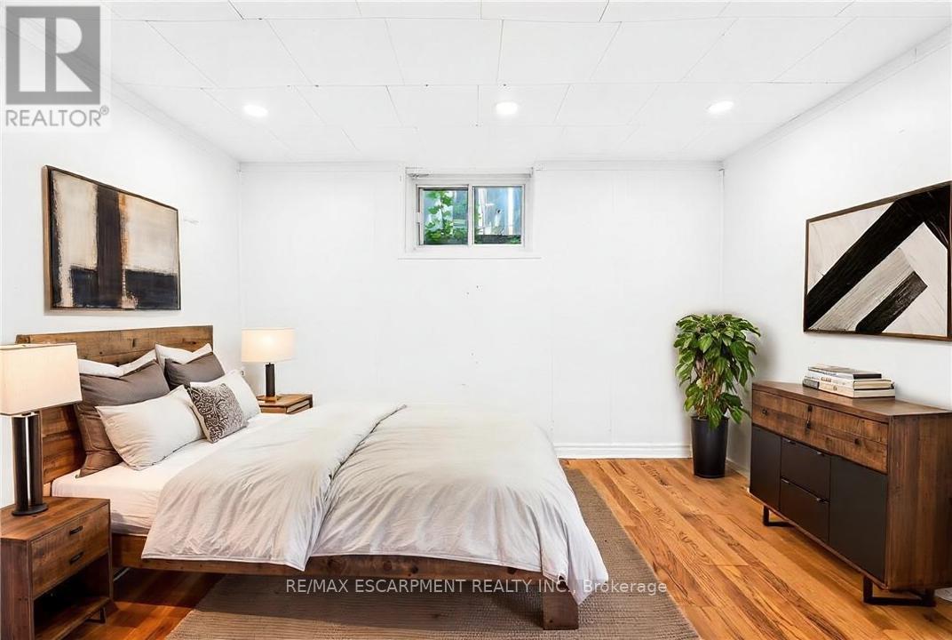 111 Leland Street, Hamilton, Ontario  L8S 3A3 - Photo 37 - X12589962