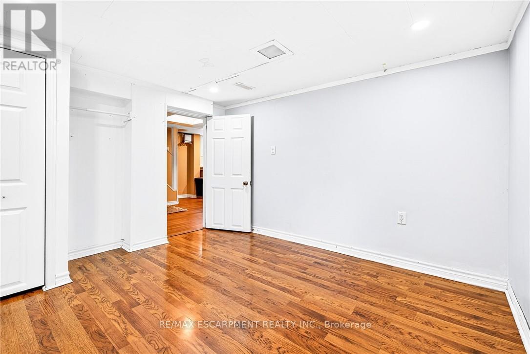 111 Leland Street, Hamilton, Ontario  L8S 3A3 - Photo 38 - X12589962