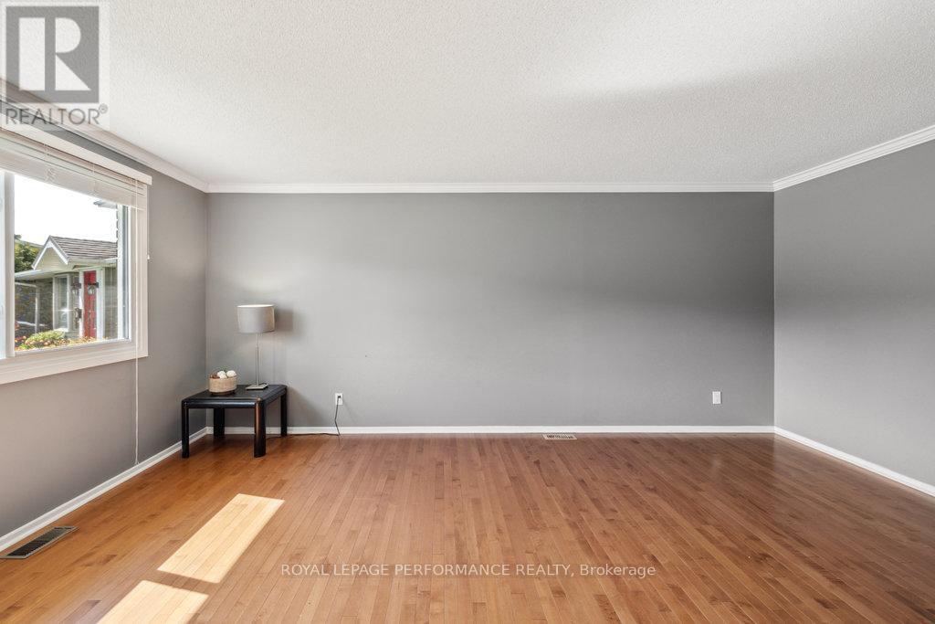 2045 Deerhurst Court, Ottawa, Ontario K1J 8H2 - Photo 27 - X12587136