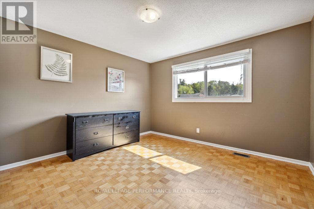 2045 Deerhurst Court, Ottawa, Ontario K1J 8H2 - Photo 43 - X12587136