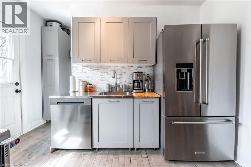 144 Dufferin Street E, St. Catharines, Ontario  L2R 2A4 - Photo 9 - 40755753