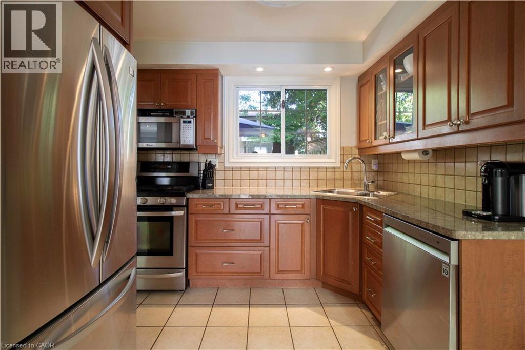 28 Glen Eden Court, Hamilton, Ontario  L9C 6H6 - Photo 10 - 40779249